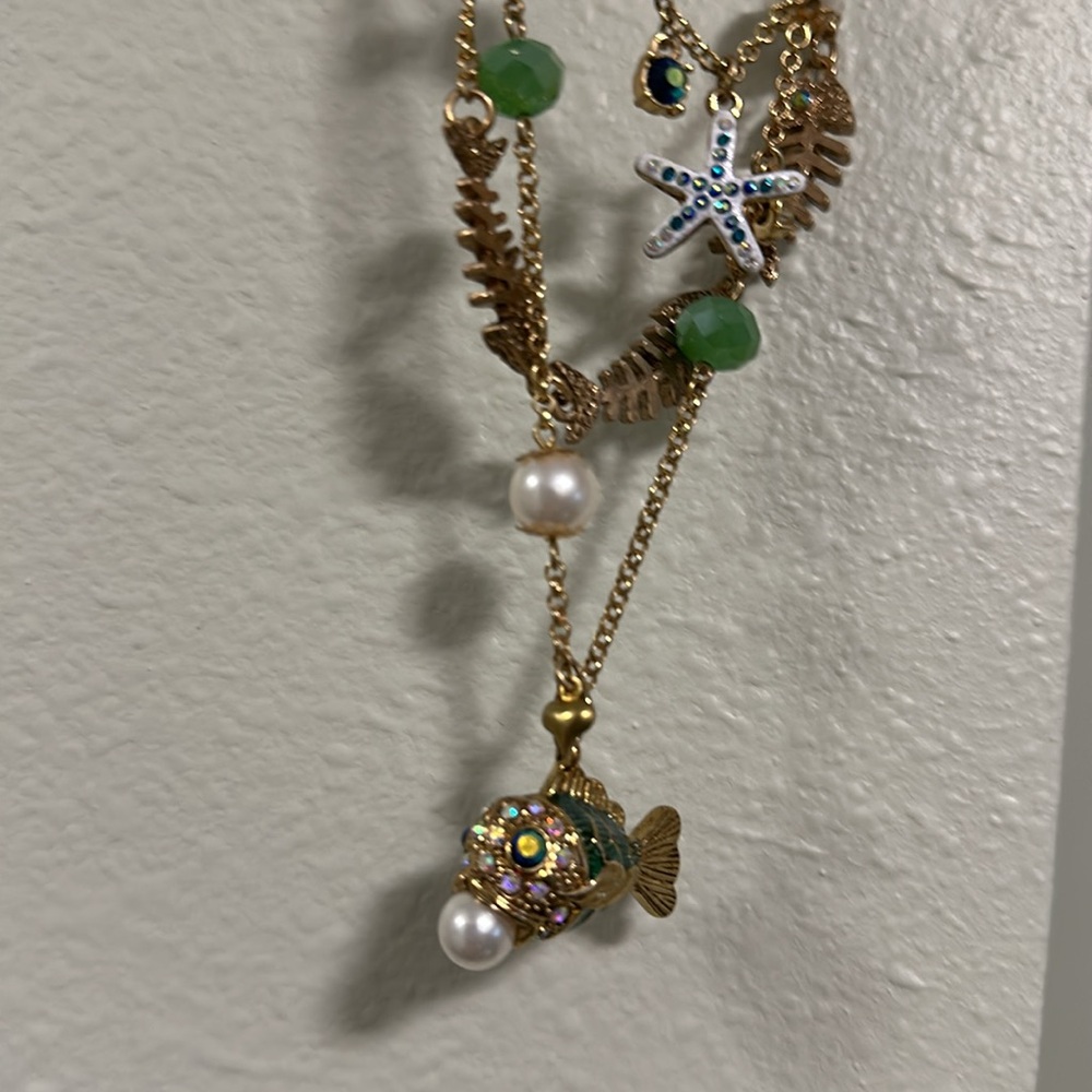 Betsy Johnson Necklace - Picture 2 of 4